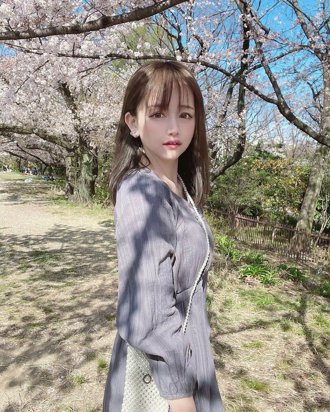 yuu__aaaのインスタグラム：「🌸🌸🌸 . . 🍡 . @grl_official  . . . . #grl#grl購入品 #プチプラ#プチプラコーデ #プチプラファッション #プチプラ高見えコーデ #プチプラ部#グレイル#お花見#桜#春コーデ」
