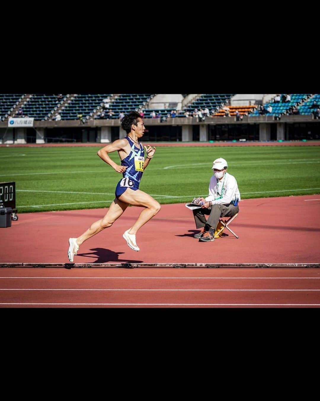 遠藤日向のインスタグラム：「4/9/2022 1500m 3'36"69 2nd PR  ラスト三浦くんに刺されてしまいましたが、当初の予定以上に走れたので順調です。 織田記念に照準を合わせているのでそちらで大きなパフォーマンスを発揮できるように頑張ります。  応援ありがとうございました。  ＊写真お借りしました  #金栗記念 #3'36"69 #2nd」