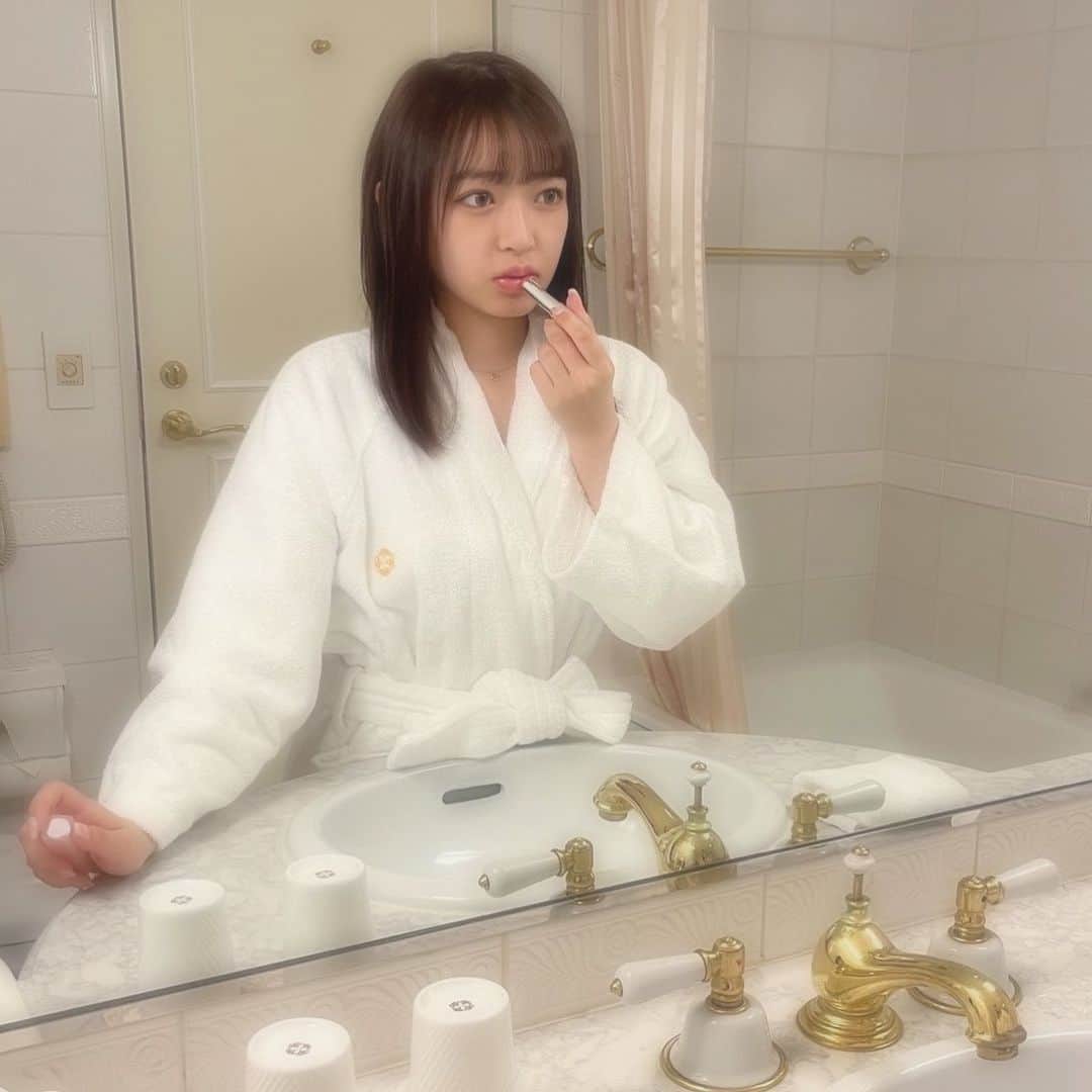 黒江心温さんのインスタグラム写真 - (黒江心温Instagram)「・ 🛁🪞✨               お風呂まで可愛かったな〰️❕                #バスローブ   #第一ホテル東京」4月9日 21時06分 - koharun_586