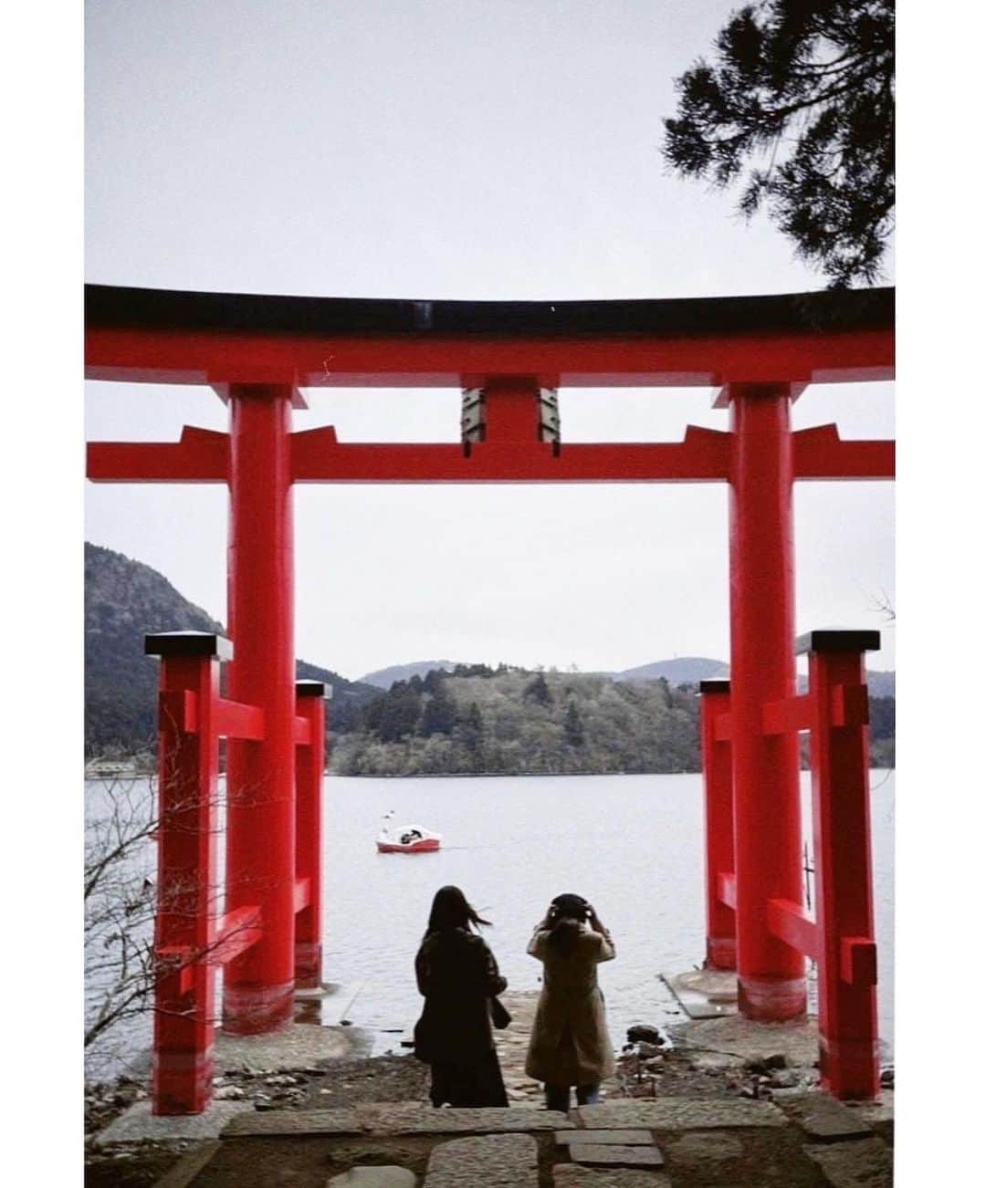 多田成美さんのインスタグラム写真 - (多田成美Instagram)「高校のお友達と卒業旅行に行ってきました~🚃  #多田成美 #箱根」4月9日 21時29分 - narumitada_official