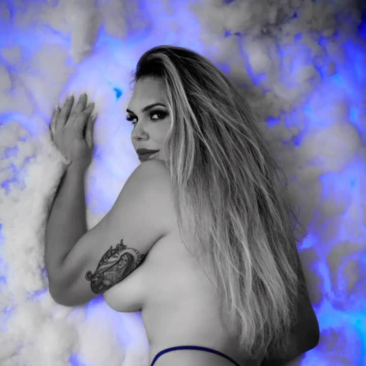 ギャビ・ガルシアのインスタグラム：「HBIC  🔥👸」