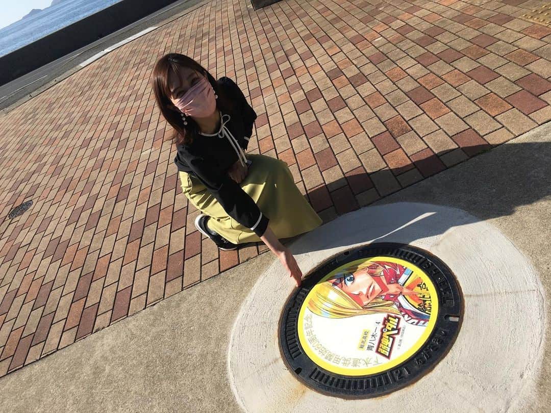 のインスタグラム：「* 発見👀  野母崎で弱虫ペダルのマンホール🎉✨  また他の場所で出会えるかな🥺💕  #長崎市マンホール #弱虫ペダルマンホール #長崎 #アナウンサー #豊﨑なつき #長崎市野母崎 #長崎ぶらり」