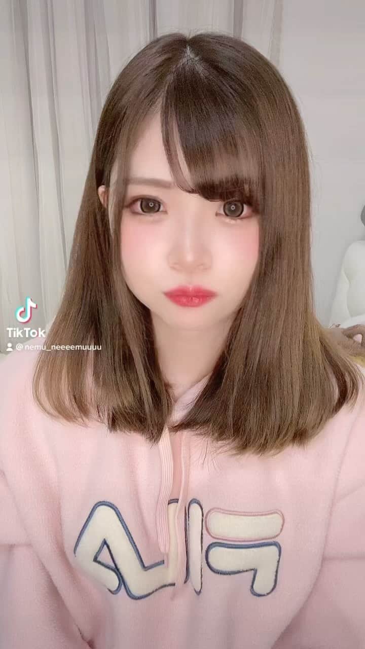 ねむ部長のインスタグラム：「ILoveYou➰🤍」