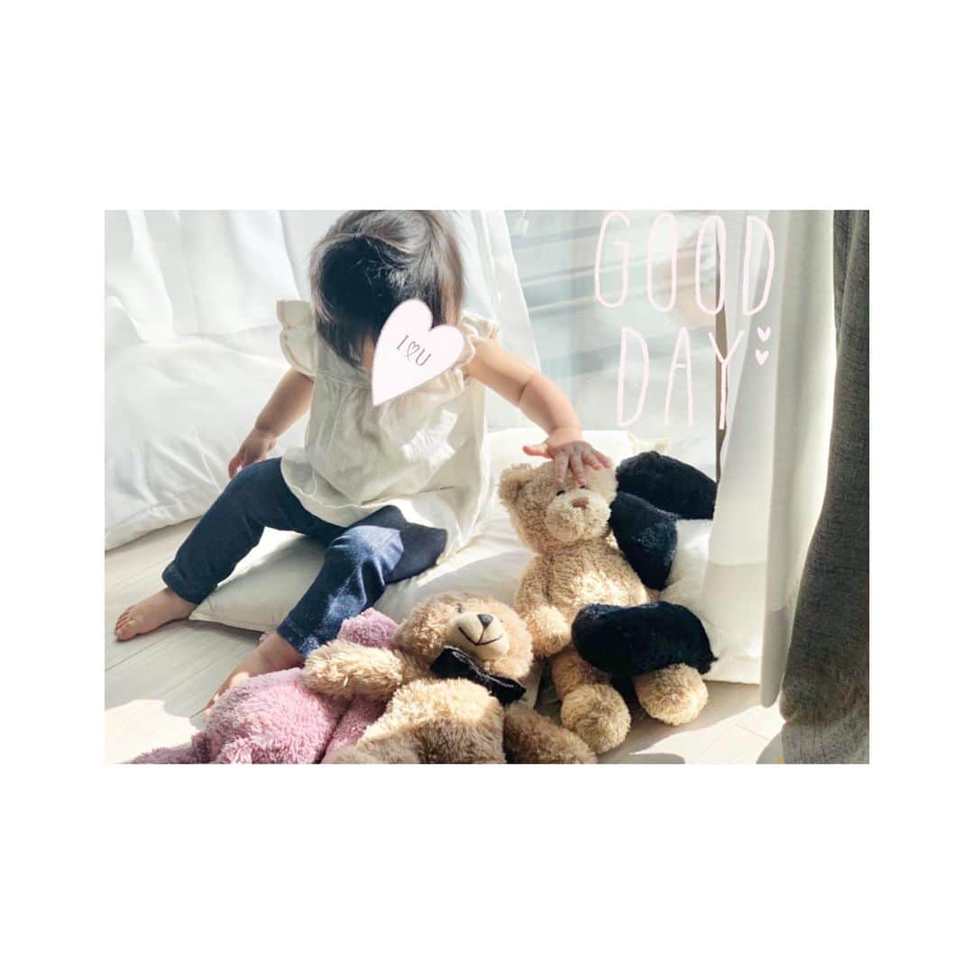 三倉茉奈さんのインスタグラム写真 - (三倉茉奈Instagram)「今日はぽかぽかなので みんなで日向ぼっこ。 洗濯も沢山しました。気持ちいい。 良い日曜日を。 #daughter  #stuffedanimals  #sunnyday」4月10日 11時01分 - mana_mikura_official