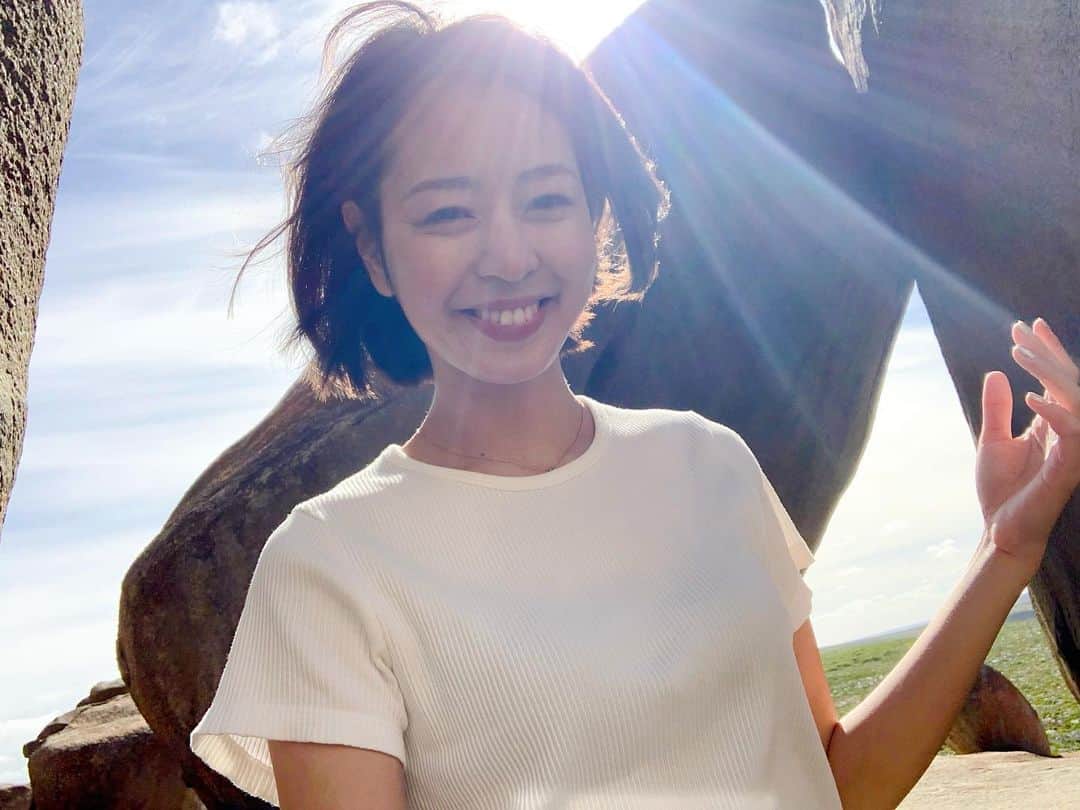 信長ゆかりのインスタグラム：「. 光の使者👳‍♀️ パワ〜〜〜〜〜👳‍♀️✨✨  笑  🇦🇺🇦🇺🇦🇺  今でもこの時見た光景を想像して 深呼吸すると気持ちがよくなる✨  Nothing is a waste of time if you use the experience wisely.  月並みだけども 自然を大切にしなきゃと思いました🌍  #オーストラリア#australia  #カンガルー島#kangarooisland」