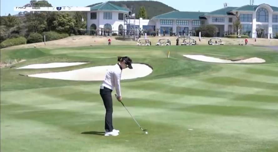 パク・キョルのインスタグラム：「. 됐어요!! . .  또 들어갔대??🤭🫢 🦅🦅🏌️‍♀️⛳️」