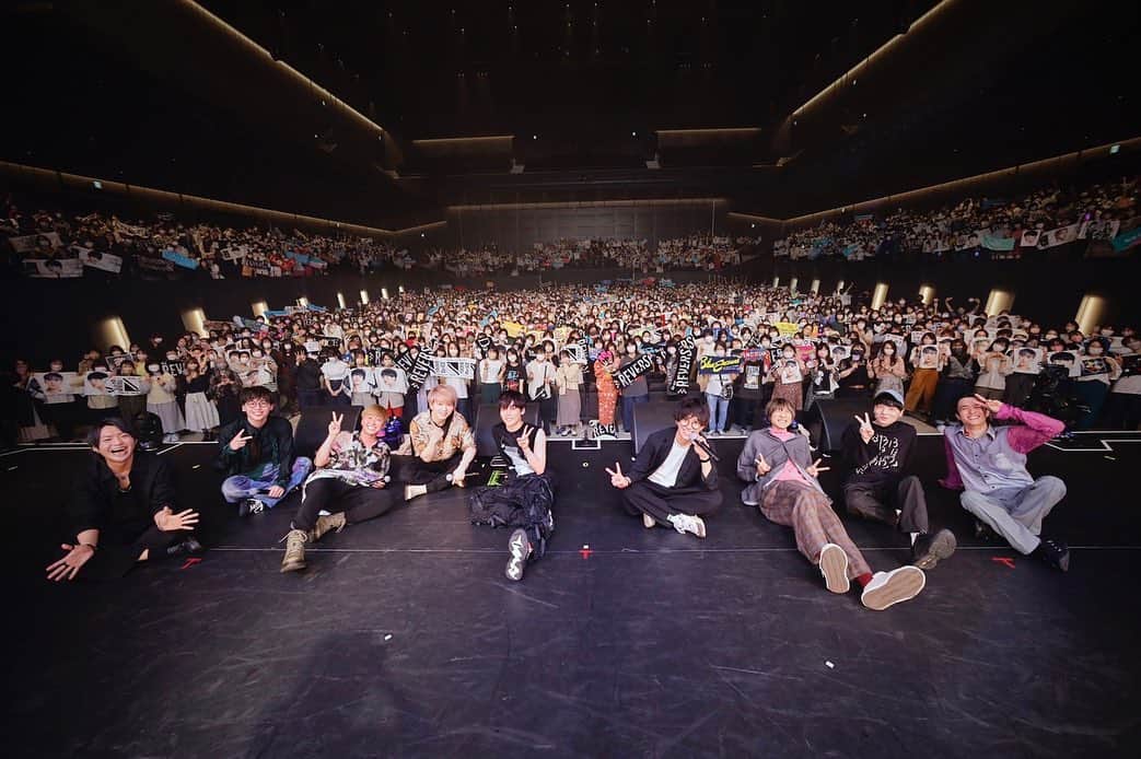 大野雄大のインスタグラム：「Da-iCE TWO MAN LIVE TOUR -REVERSi- 立川2DAYS！！  ブルエンさんとしか作り出せない想い出深い二日間でした！  お越し下さった皆様、 応援して下さった皆様、 関係者各所スタッフの方々、  ありがとうございました！！！  この対バンツアーは始まったばかりですが、 毎公演たくさんのことを吸収して、  更に成長し、 アリーナツアー、 そしてその先のドームに繋げていきたいと思います。  まだまだまだまだ走り続けますっ！！！！😆💪」