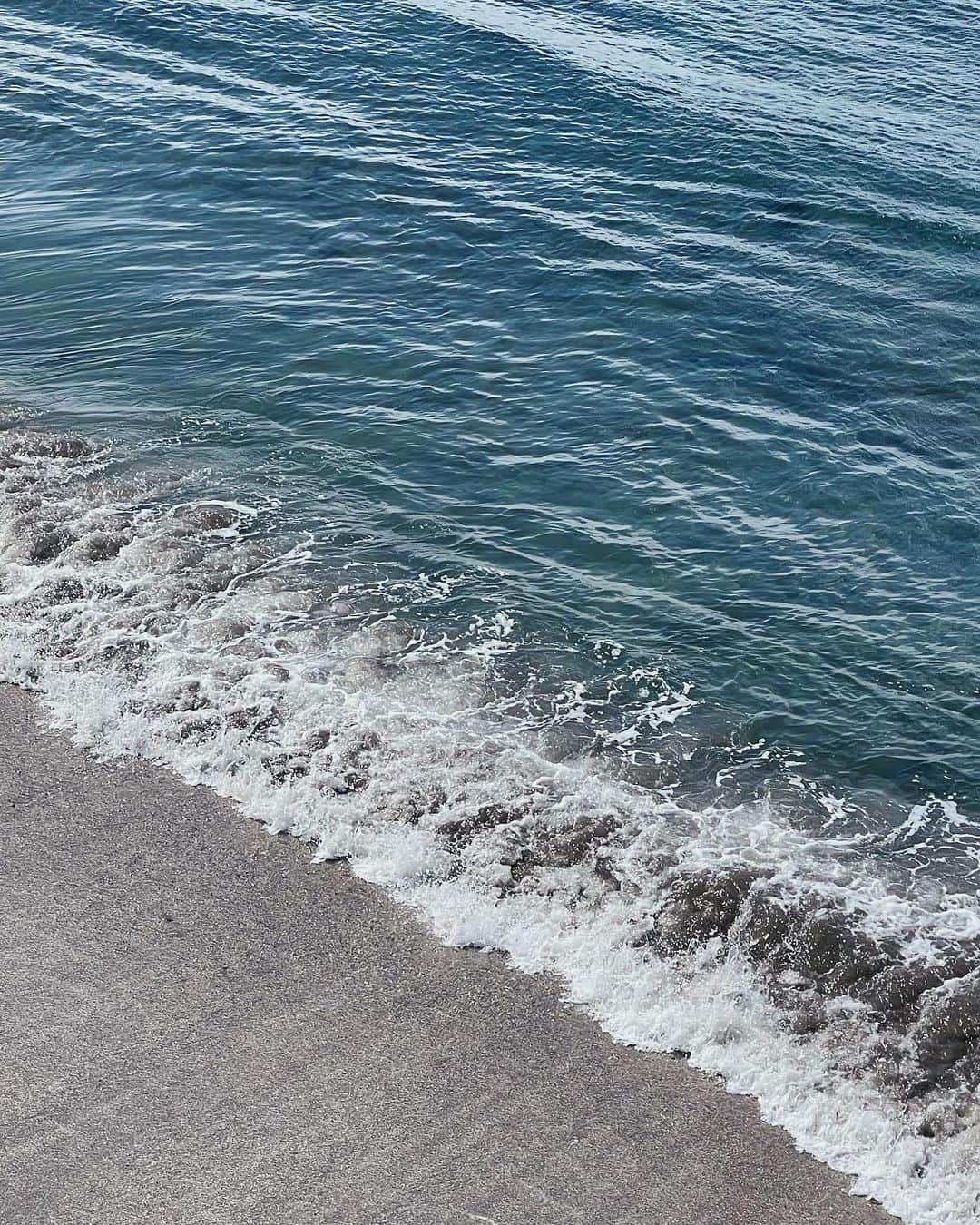 のインスタグラム：「coming soon...💙」