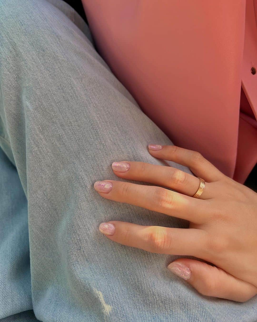 manaのインスタグラム：「new nails 🦪🫧 @fanfan_colorsnail @colorsnail.official」