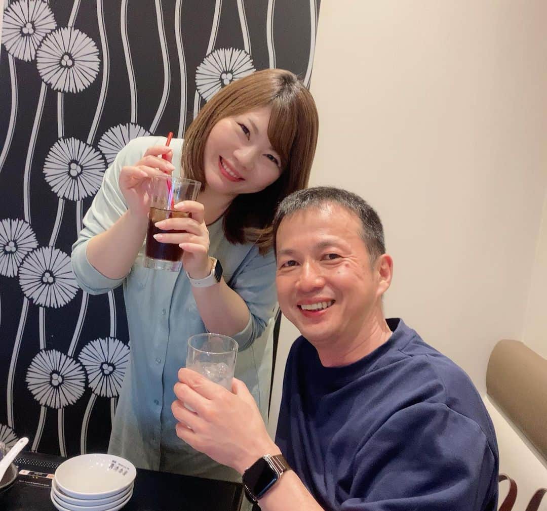ブラザー4チャンネルさんのインスタグラム写真 - (ブラザー4チャンネルInstagram)「【お祝い&お疲れ会】 やっと家族全員で卒業・入学祝いができました🌸 家族6人の時間が少なくなるという事は、それだけ子どもたちが成長している証ですね✨ ⁡ そして、こんなに食べる子たちだったかしら・・・w ⁡ #brother4 #YouTuber #卒業祝い #入学祝い #男兄弟 ⁡#食べる量半端ない」4月10日 18時40分 - brother4channel