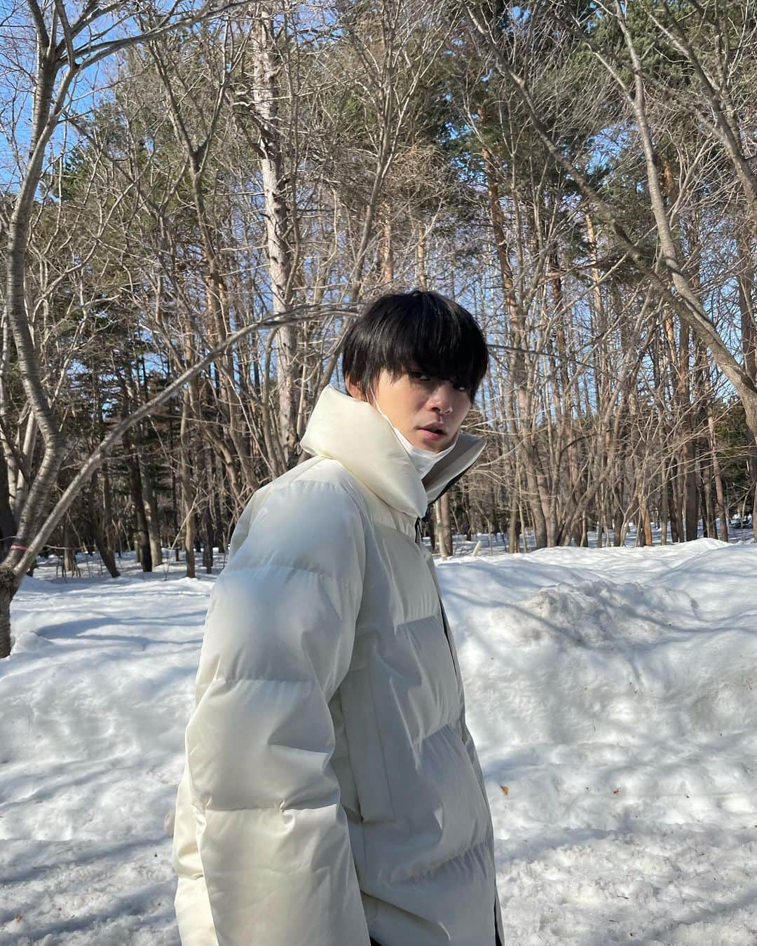 金子隼也のインスタグラム：「. 少しずつ暖かくなってきましたね。 まだ雪の写真載せても大丈夫？笑  #過去pic」