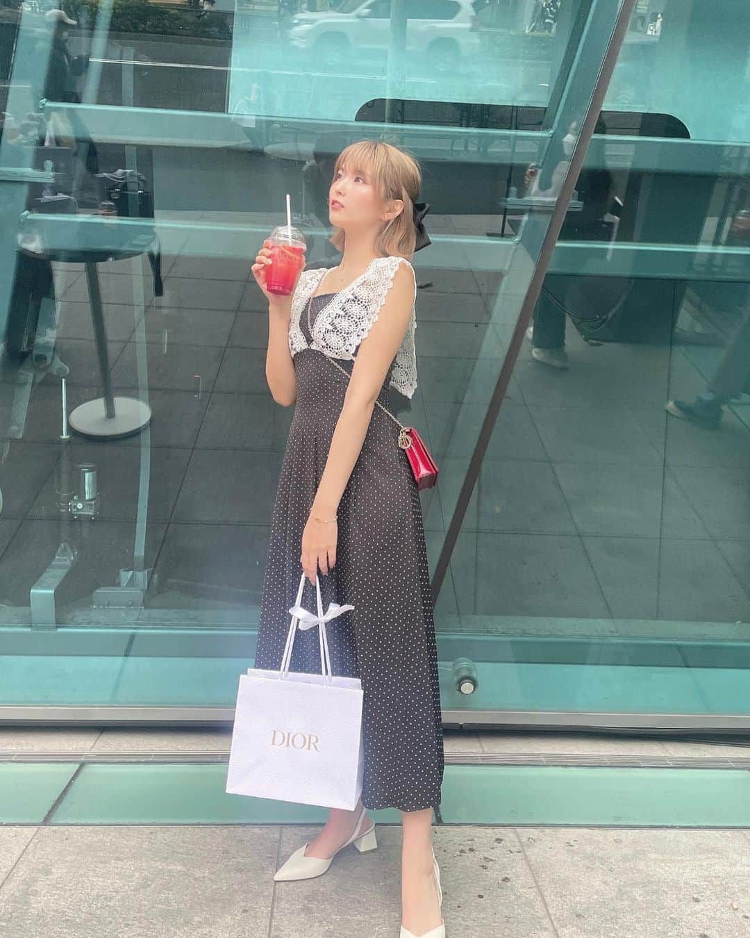 ききまるさんのインスタグラム写真 - (ききまるInstagram)「@mercuryduo_com のワンピと @charleskeith_jp のパンプス❤︎ . . .  . #マーキュリーデュオ #ワンピ　#ワンピースコーデ #春ワンピース #春ワンピ　#dior #diorpopup #diormakeup #dior💄 #ディオールコスメ #ディオール #ディオールカフェ #ディオールリップ #ディオールアディクト #dioraddict #dioraddictshowroom」4月10日 19時41分 - kikigram_97