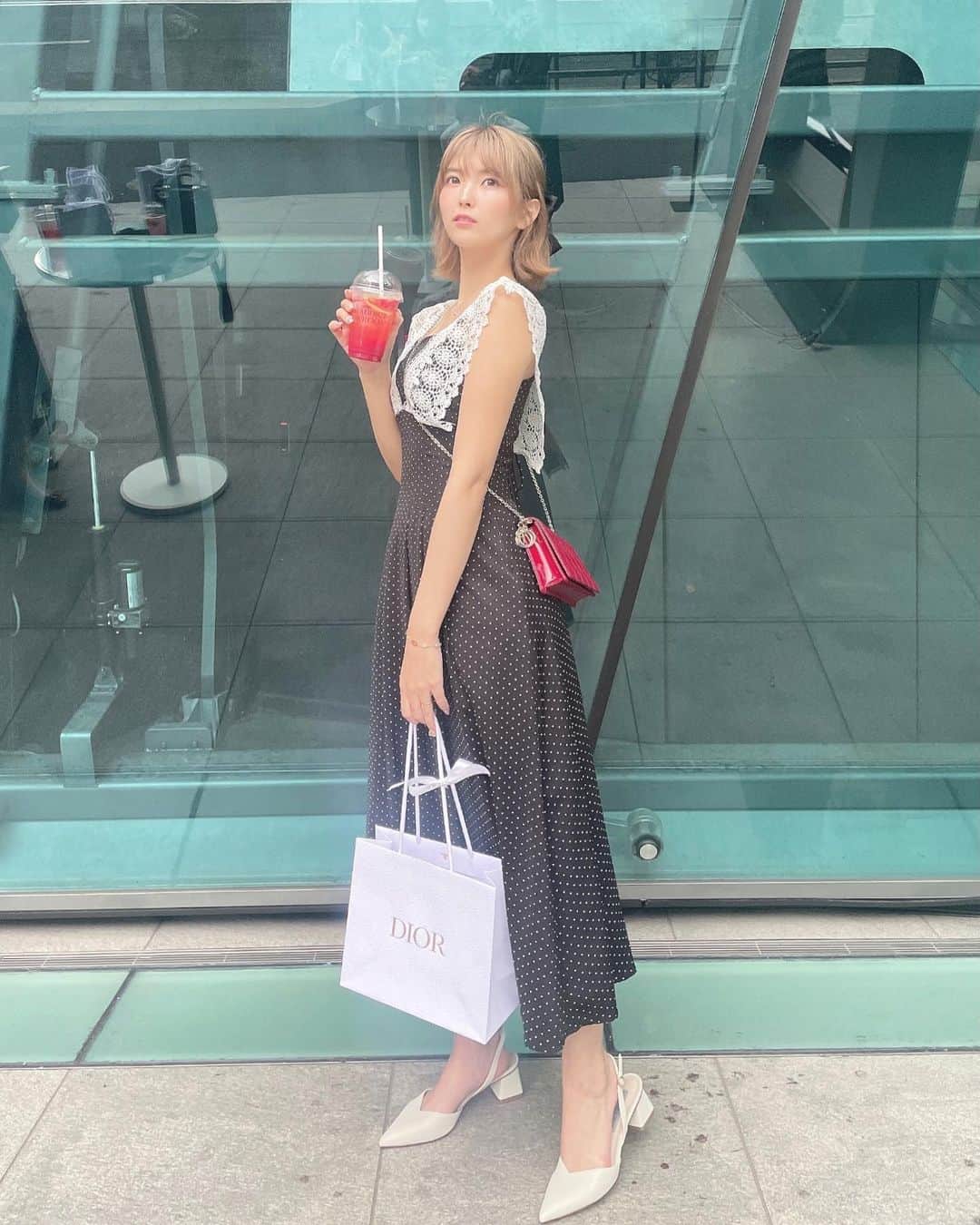 ききまるさんのインスタグラム写真 ききまるinstagram Mercuryduo Com のワンピと Charleskeith Jp のパンプス マーキュリーデュオ ワンピ ワンピースコーデ 春ワンピース 春ワンピ Dior Diorpopup Diormakeup Dior ディオールコスメ