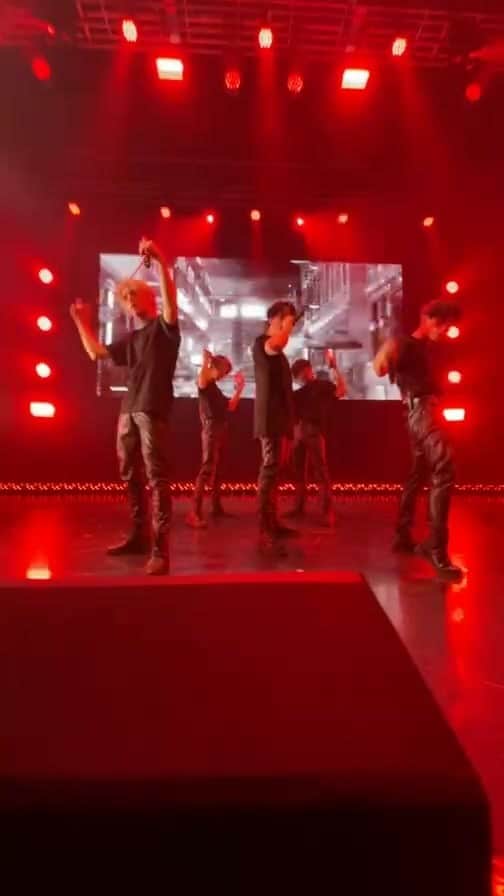 のインスタグラム：「BUGVEL DEBUT  SHOWCASE~bad guy~ @Zepp Namba」