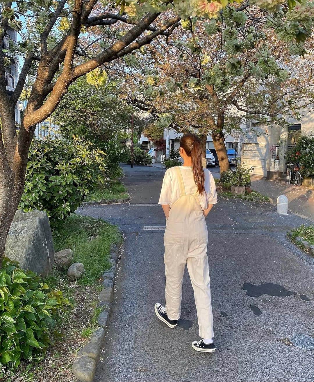 柿崎裕美のインスタグラム：「今日は暖かいから半袖を着た😆🌸」
