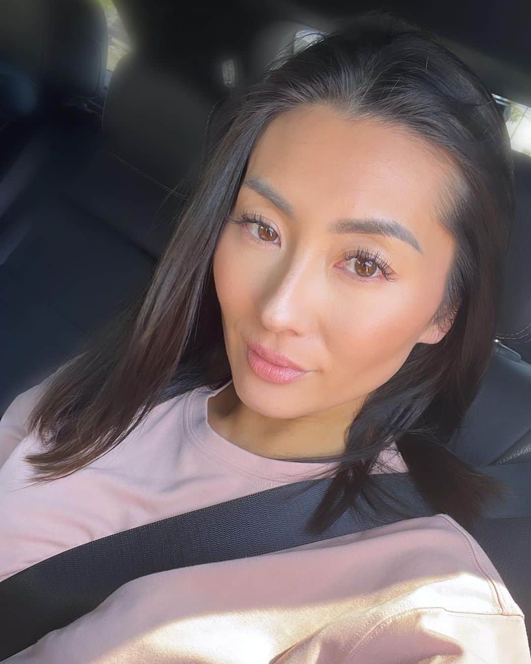 MayaTのインスタグラム：「Happy to be home❤️」