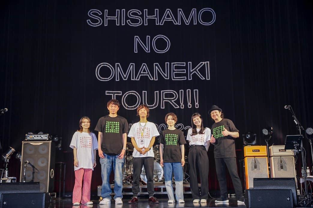 松岡彩さんのインスタグラム写真 - (松岡彩Instagram)「4月9日(土) "SHISHAMO NO OMANEKI TOUR!!!〜開国2022〜" Zepp Fukuoka  TRICERATOPSの皆さんと。  photo by: @shiva_eri」4月11日 13時15分 - matsuoka__a