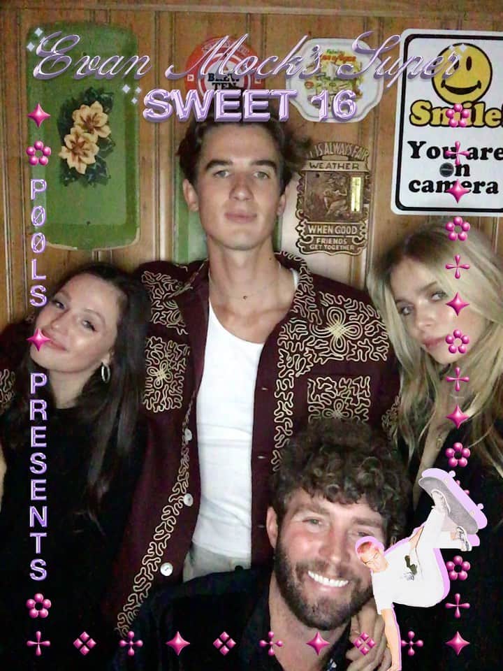 ティモウェイランドのインスタグラム：「👏🏼 Congrats @p00ls_ 💥 rockstar @hwvail 💫 @ejtay @theflowershopnyc 🙌🏼 epic Sunday eve @evanmock @maguiresteele 🏆 @charlysturm 😍」