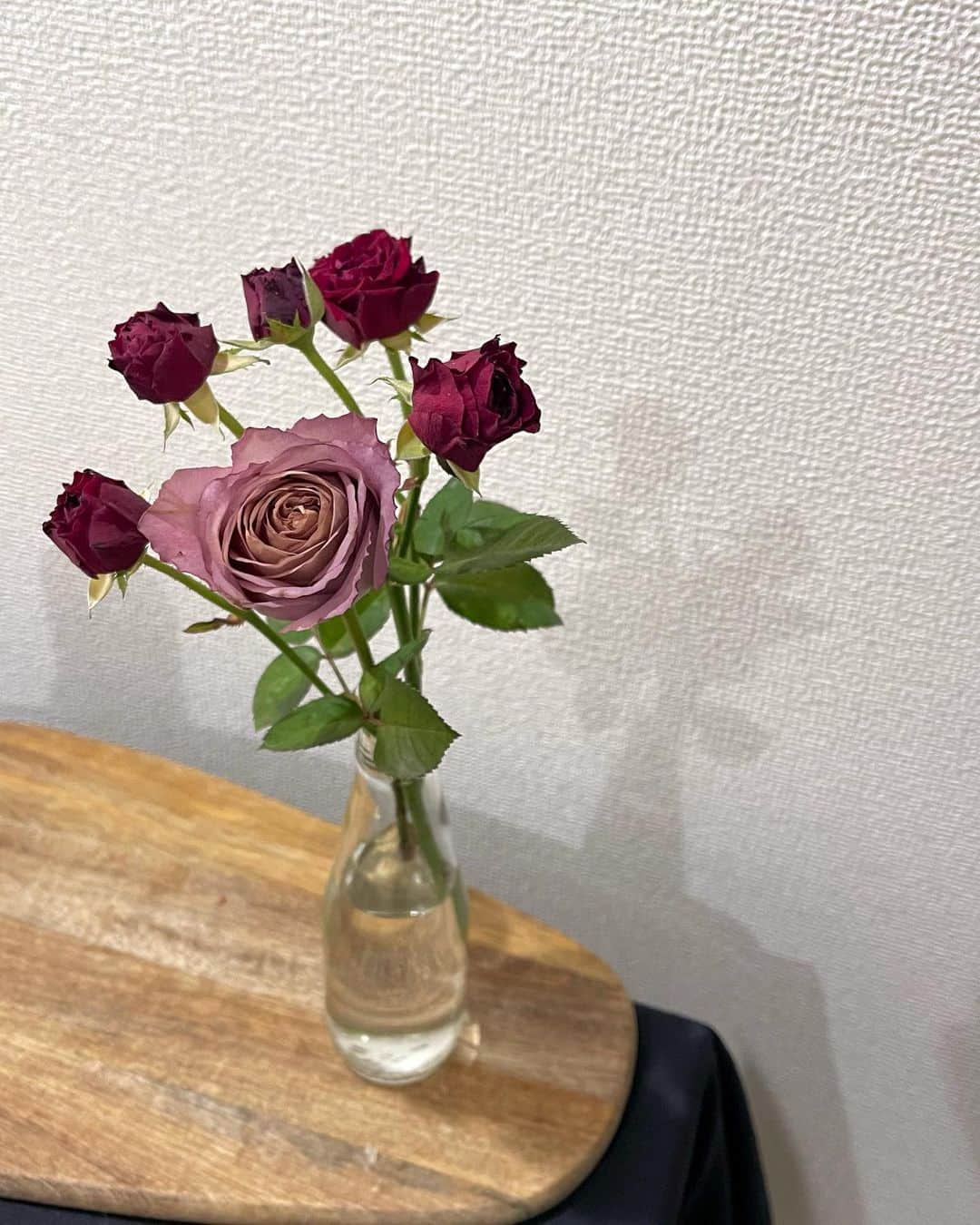 松田和佳さんのインスタグラム写真 - (松田和佳Instagram)「今日はお休みの日🍃  お部屋の片付けをしたり、お花を飾ってみたり、家の周りを散歩してみたり😚」4月11日 14時33分 - waka_matsuda