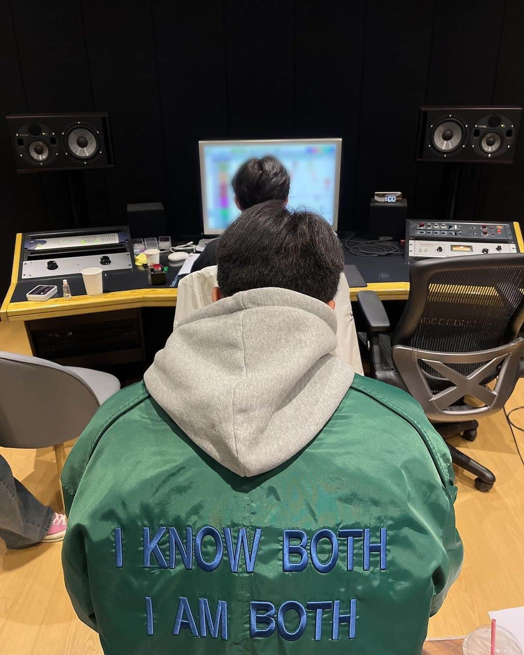 ジンジンさんのインスタグラム写真 - (ジンジンInstagram)「🎙🥰」4月11日 17時37分 - ast_jinjin