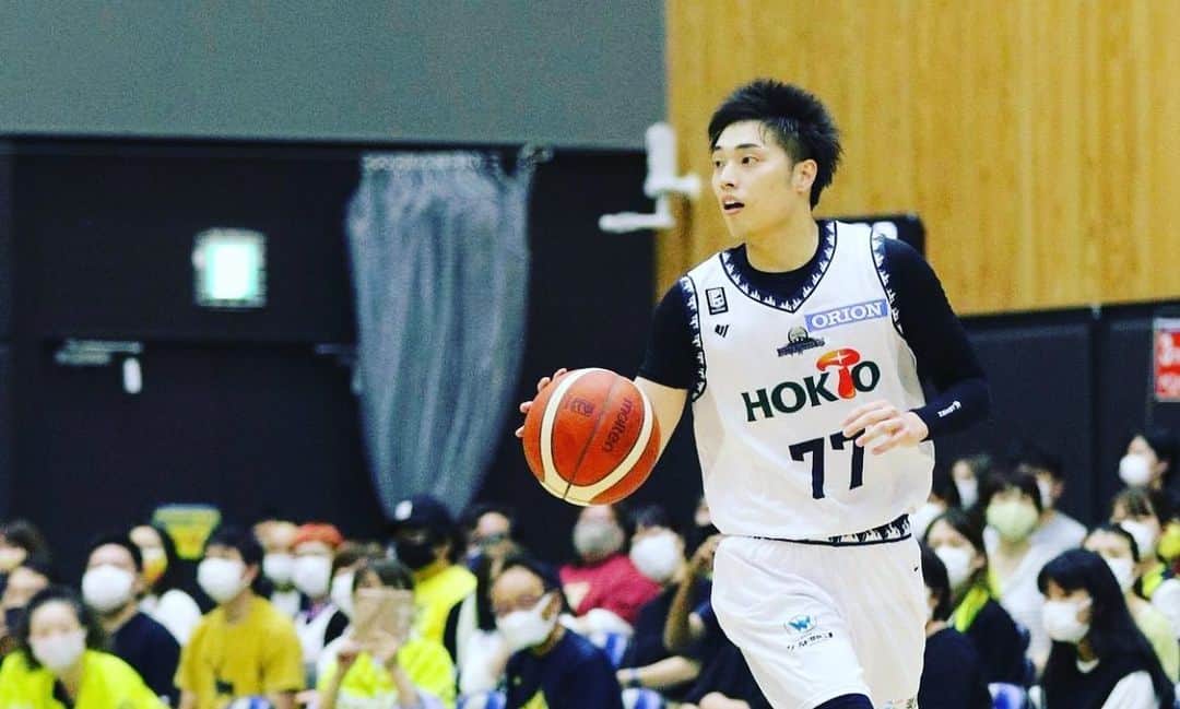 岡田侑大のインスタグラム：「TheOnlyWayIsThrough #スポーツの壁を突き破れ #アンダーアーマー」