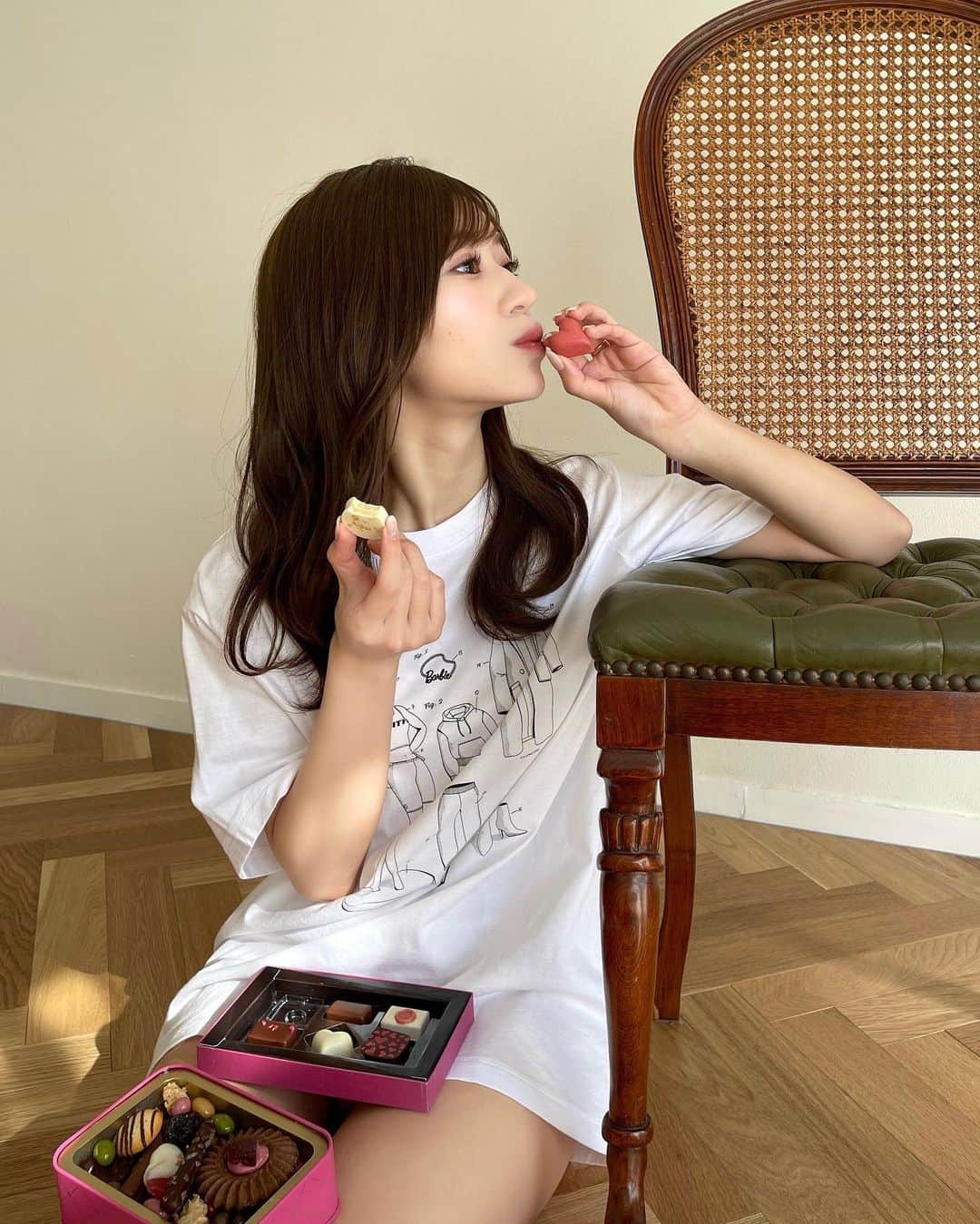 石崎日梨のインスタグラム：「⁡ お久しぶりです👱🏻‍♀️♡ ⁡ 半袖の季節がやってきたね~ ⁡ 先日掲載していただいたヤングジャンプさんで、 デジタル写真集を作らせていただきました！ 是非チェックお願いします👌🏻」