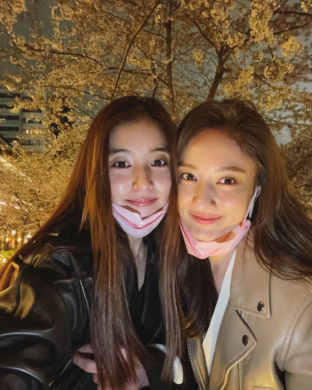 新木優子さんのインスタグラム写真 - (新木優子Instagram)「まりちゃんと夜桜を見に行った時の☺️♡ 綺麗だったなぁ。」4月11日 23時20分 - yuuuuukko_