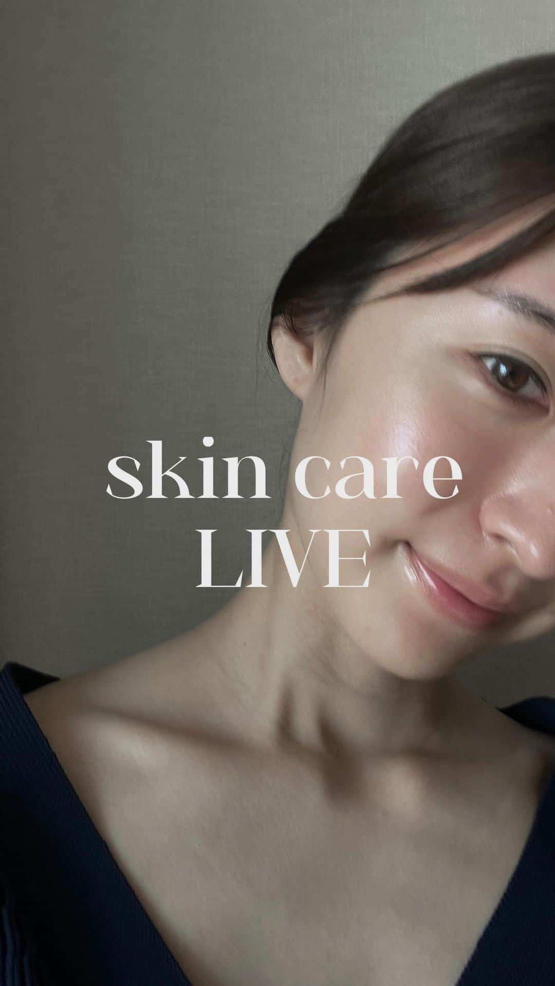 河野友美のインスタグラム：「すっぴんぼさぼさで洗顔からやるよ！ ガチな朝スキンケア😶‍🌫️  ☑︎バブルショットで炭酸泡パック洗顔 ☑︎ @xoul_japan マイクロダーマブースター ☑︎ トゥベール　ホワイトニングローション ☑︎トゥベール　ブライトニングセラム ☑︎ナチュラス　フラーレンフォース ☑︎インキーリストのナイアシンアミドと @xoul_japan のCLセラムを混ぜて使う ☑︎ @xoul_japan  レイヤードクリーム ☑︎ @mynadeshico_official ブライトベースUV &CC」