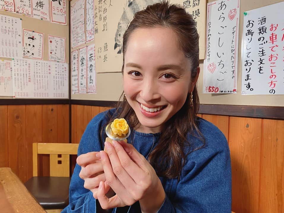 武田訓佳さんのインスタグラム写真 - (武田訓佳Instagram)「📺 ・ ほんわかテレビで紹介した バタークリームのお花🌹🌸🌼 ・ かわいくて繊細な匠の技でした🤍 ・ ・ わたしが作ったらアラが見えてる。笑 ・ ・ ・ #たけだのおしごと #ほんわかロケ #大阪ほんわかテレビ #来週も出てるよ #ミステリ」4月12日 10時36分 - kunika0117