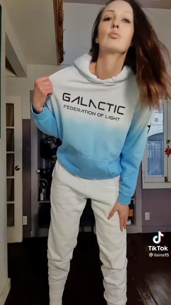 ジプシー05のインスタグラム：「GFL APPAREL: The official uniform of Light Workers, Free Thinkers, Intergalactic Beings, and everything in between 👽🌟   Tik Tok by the beautiful @ekaterina_lisina15」