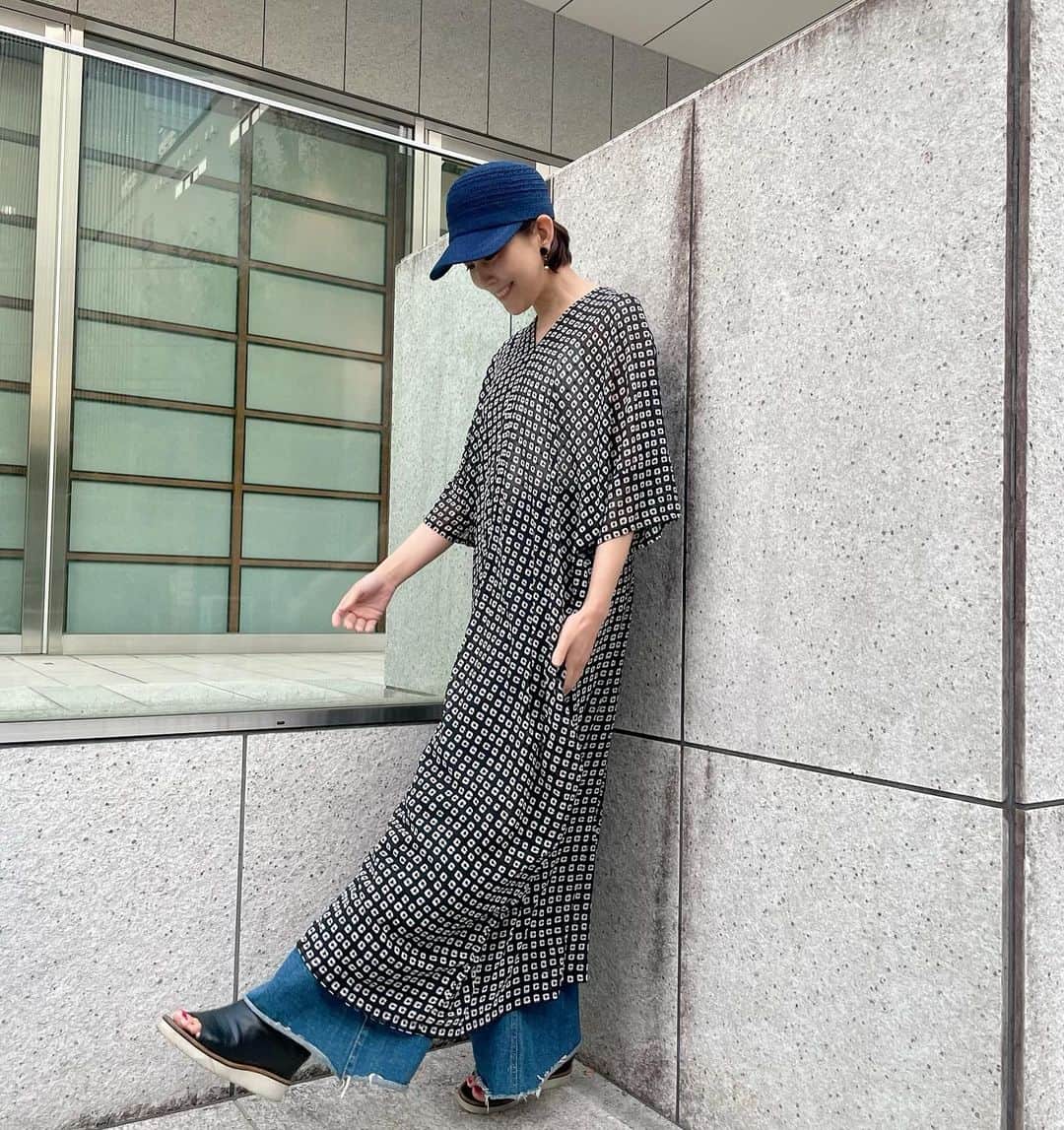 田中美里のインスタグラム：「jin no beat shite cassie 2022ss  サーモキャップ  昨日はネイビーを被ってみました。  @un_chapeau_net  からご購入いただけます。  #jinnobeatshitecassie #ジンノビートシテカッシ  #yaokichi  #春通り越して夏」
