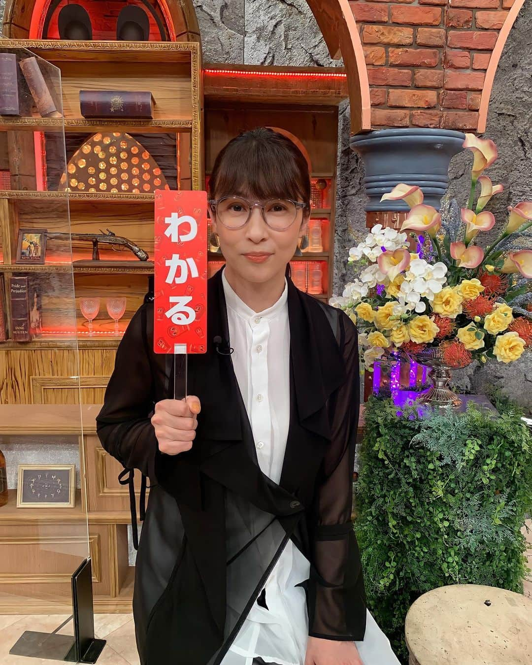 水野美紀さんのインスタグラム写真 - (水野美紀Instagram)「⠀ 4/14（木）22:00〜 日本テレビ系「ダウンタウンDX」に出演します！ “効率命芸能人スペシャル”で、せっかちエピソードをお話しています！🏃‍♀️💨 ⠀ 「探偵が早すぎる」第1話の前に是非ご覧下さい！🕵️‍♂️ ⠀ #ダウンタウンDX #日本テレビ #探偵が早すぎる #読売テレビ  #水野美紀  ⠀ 【by staff】」4月12日 19時14分 - mikimizuno_official