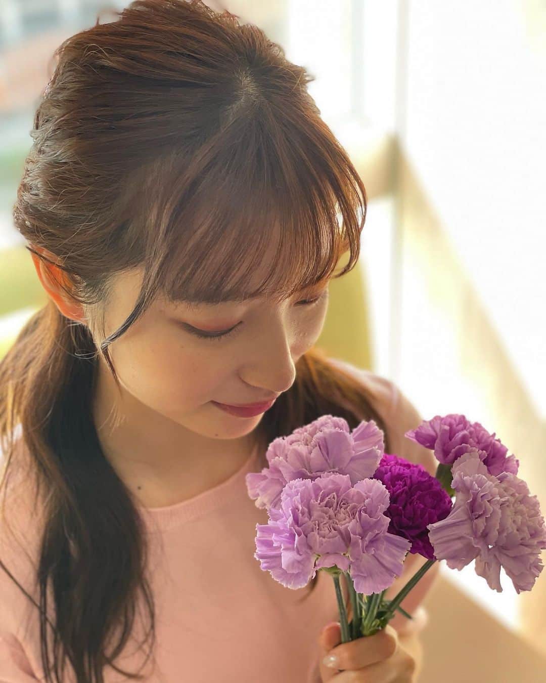 林佑香さんのインスタグラム写真 - (林佑香Instagram)「紫色のカーネーション💐」4月12日 19時22分 - yuka.hayashi_