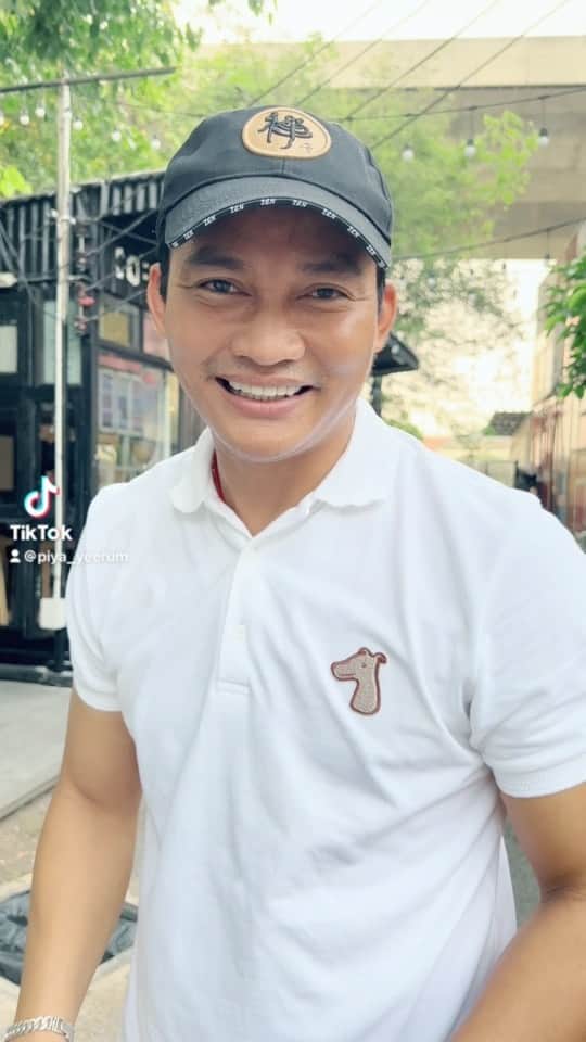 トニー・ジャーのインスタグラム：「Where is my elephant ?  🐘🐘🐘 เจอช้างแล้วครับ เจอที่ช่างชุ่ย  @changchuibkk」