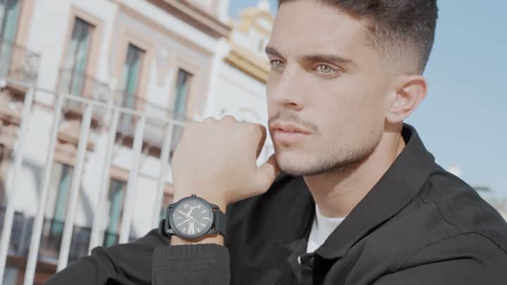 マルク・バルトラのインスタグラム：「Being a good sport past the pitch requires the right watch. I have three new favourites from @PUMA, which one do you like best? #pumawatches」