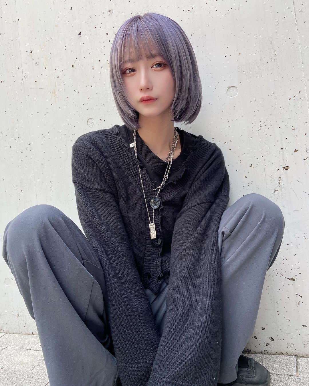 うみのういのインスタグラム：「マイメンちばちゅぁんに髪の毛染めてもらってボブにしてもろたよ〜！かわい〜！！寒色カラー上手すぎて惚れちゃうぜ〜！憂てゃ的原宿オススメの美容院は千葉ちゃんだ‼️」