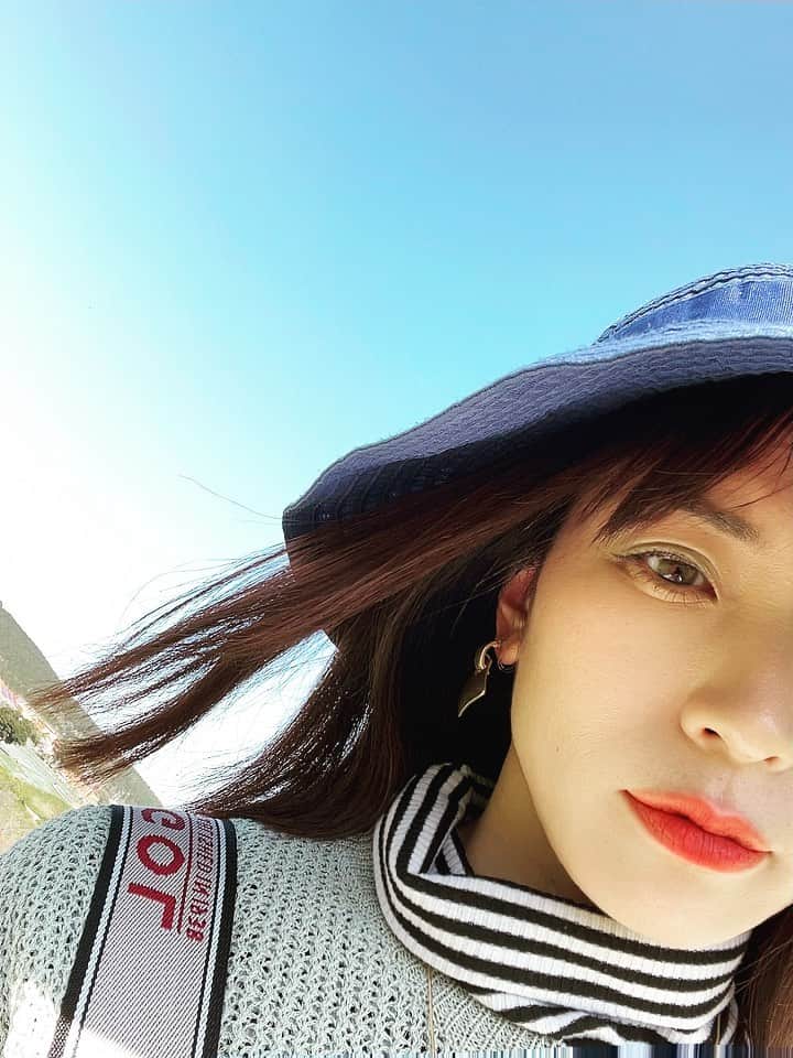 のインスタグラム：「めちゃ暑い   #休園日#familyTime#マザー牧場#菜の花#Japanesemodel#iaramodelagency  #千葉」