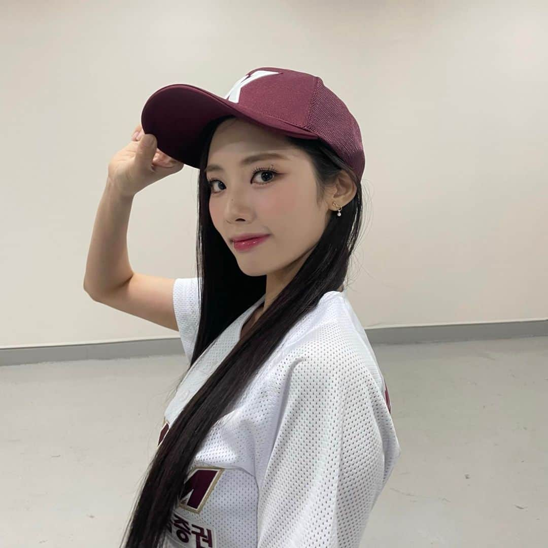 Mnetさんのインスタグラム写真 - (MnetInstagram)「⚾🧢 #지원」4月12日 18時18分 - officialfromis_9