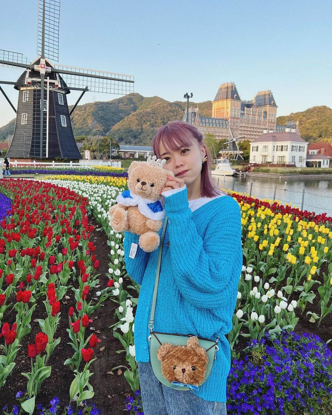 秋山衣梨佳さんのインスタグラム写真 - (秋山衣梨佳Instagram)「🌷🌷🌷 　 　 春休み旅行は #ハウステンボス でした❣️ 初長崎〜！初ハウステンボス〜！ 大人なっても旅行は 食よりテーマパークがいいなあ💭 また写真いっぱい載せていく🤳 いや〜楽しかったな〜🛩 　 　 #HuisTenBosch#長崎」4月12日 23時29分 - akiyamaerika