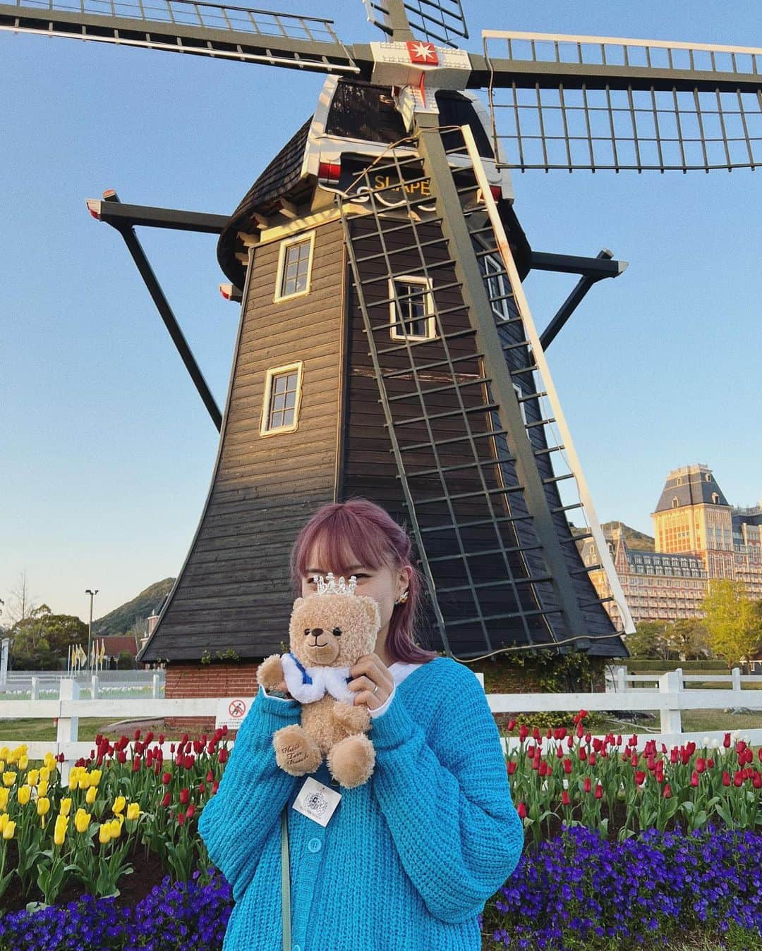 秋山衣梨佳さんのインスタグラム写真 - (秋山衣梨佳Instagram)「🌷🌷🌷 　 　 春休み旅行は #ハウステンボス でした❣️ 初長崎〜！初ハウステンボス〜！ 大人なっても旅行は 食よりテーマパークがいいなあ💭 また写真いっぱい載せていく🤳 いや〜楽しかったな〜🛩 　 　 #HuisTenBosch#長崎」4月12日 23時29分 - akiyamaerika