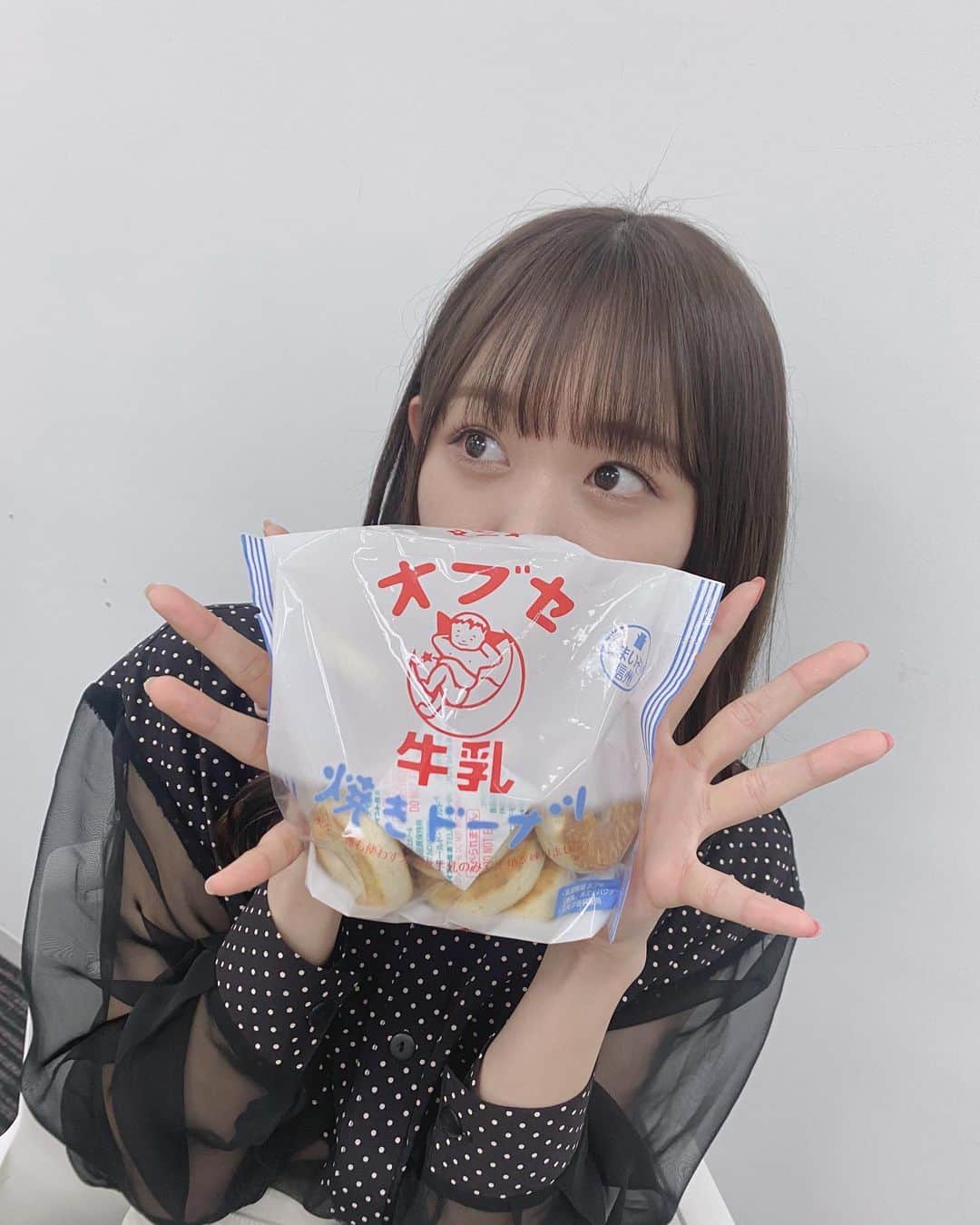 松田美里のインスタグラム：「すき！ #オブセ牛乳 #焼きドーナツ」