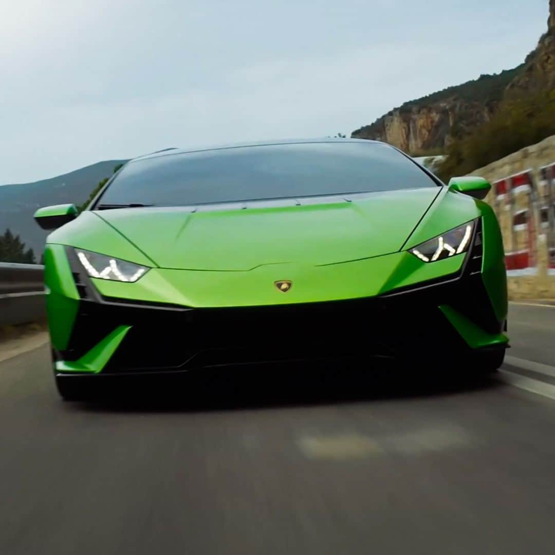 ランボルギーニのインスタグラム：「Huracán Tecnica: one vehicle, three souls. Design, performance and driving experience come together to create the ultimate Super Sports Car.  #Lamborghini #HuracanTecnica #TakeAllYourSoulsToDrive __ The vehicle is not yet offered for sale and is therefore not subject to Directive 1999/94 EC. The fuel consumption and emissions data is in the type of approval stage」