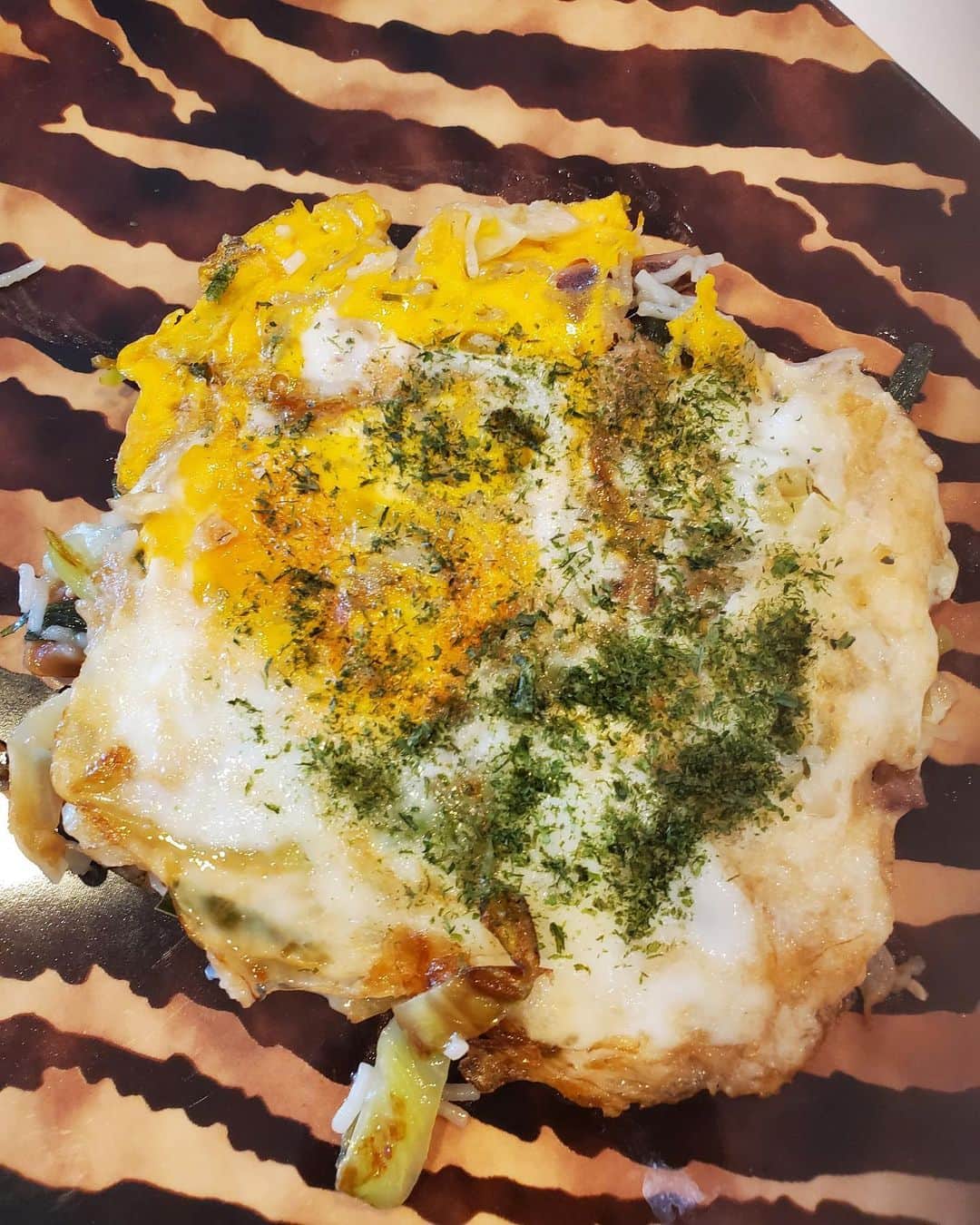 桃井かおりさんのインスタグラム写真 - (桃井かおりInstagram)「お好み焼き❗あんまりリクエストされたこともないが、とろろ食べきりたくやってみたら完食❗❗目新しいは一番の食欲促進。 #かおり飯 #お好み焼き」4月13日 8時06分 - kaori_momoi