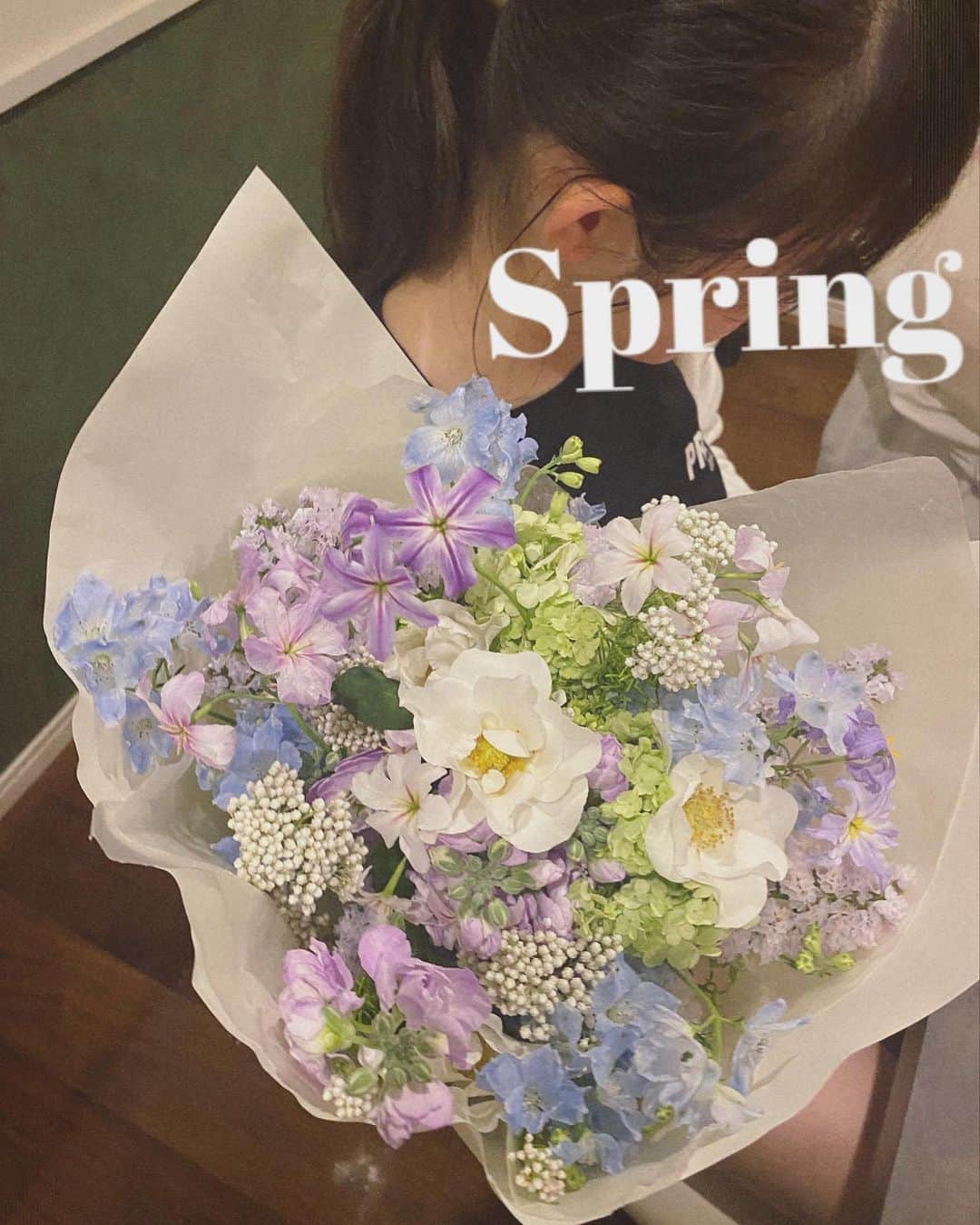 畑野ひろ子のインスタグラム：「今年は、長女の卒業&入学式🌸と、我が家でもイベントが盛り沢山のなか、先日13回目のお誕生日も迎えました🎂  小学校で出会えた、友達の大切さ、有り難さも改めて感じられた時期🥰 家族ぐるみでお付き合いできる友達も、我が家にとって大きな存在です❤️ #thankyou」