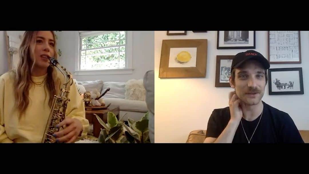 クロエ・ベネットのインスタグラム：「A mere two years late, a dazzling display of my crippling adhd —please enjoy our Q&A turned v sexXy private jazz concert.   @jjward12   ✨comment below if you want me to play at your birthday✨」