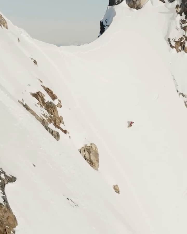 ジミー・チンのインスタグラム：「Couloir hunting in Greenland… ⁠ ⁠ @thenorthface @kitdski @pablo_durana @dirkcollins @brittmumma」