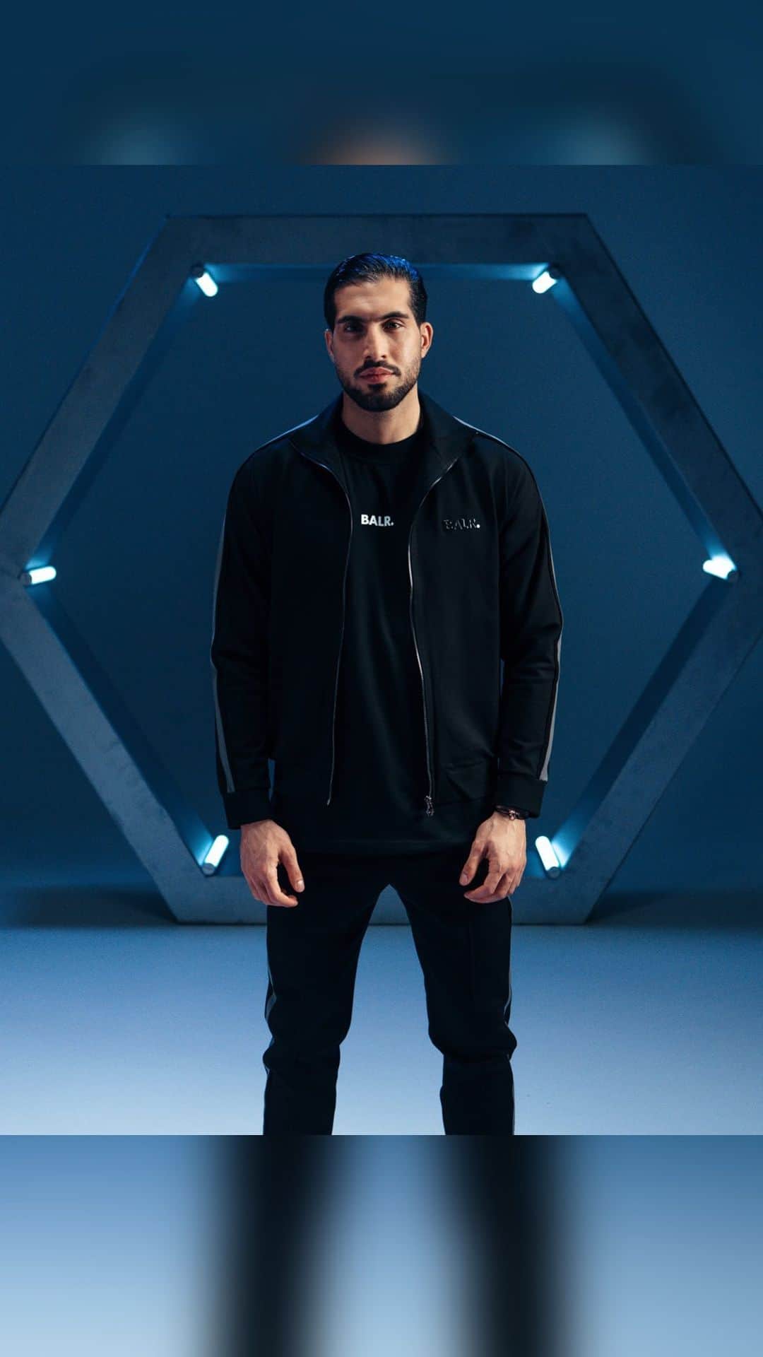 エムレ・カンのインスタグラム：「Through the eyes of a BALR. ⁠ ⁠ We are thrilled to announce that @emrecan23 is BALR.’s newest brand ambassador.  We take a look through the eyes of @emrecan23, showcasing his lifestyle, his ambitions, his love for fashion and football. ⚽️  Stay tuned to find out more about @emrecan23 🙌 ⁠ #BALR. #LIFEOFABALR. #EMRECAN⁠ #EC23 #WeCan #Fashion #Lifestyle #Football」