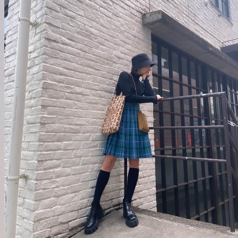 ラブリのインスタグラム：「最後の春だったね🦋〜🦋」