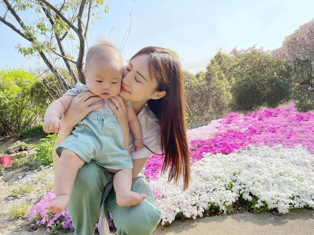 宮内ひかるのインスタグラム：「💕💕  #下向きがち 😂」