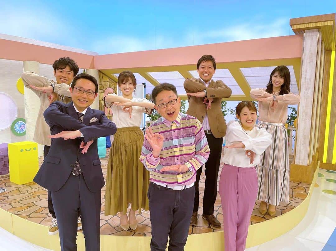 虎谷温子のインスタグラム：「森さん @takeshimori.free.tar.ana ご出演！ 新・すまたんポーズは、「すまたんポーズ養成ギプス」で養成途中だそうで、今はまだ出来ないそうです😳 #すまたん」